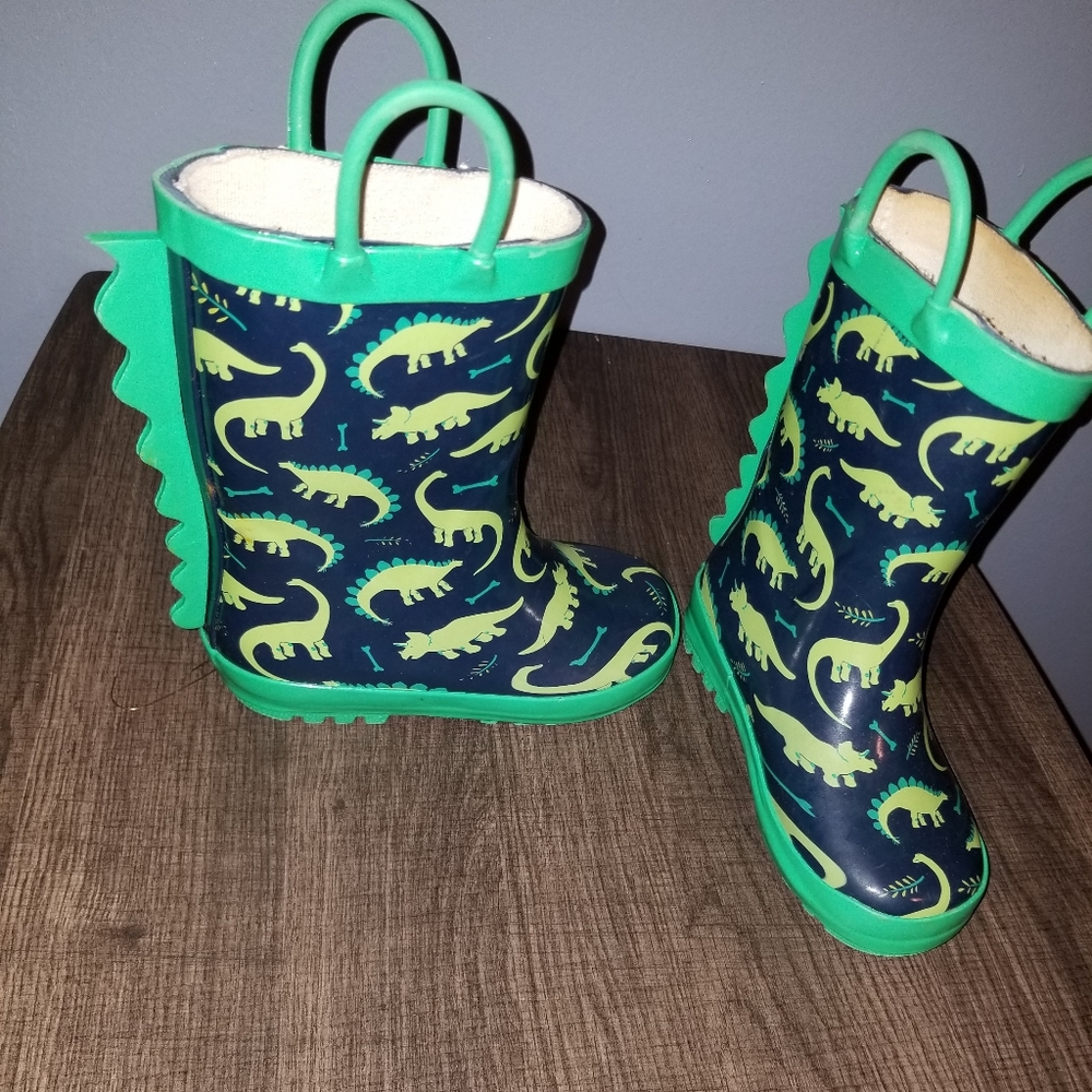 Dino rainboots